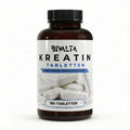 Bivalta Kreatin Monohydrat Tabletten in modernem weiß-blauem Premium-Design mit Kreatin-Pulvermotiv. Vegane Kreatin Tabletten mit 4.500 mg Kreatinmonohydrat pro Tagesdosis.