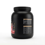 Bivalta Premium Whey Protein Pulver mit Erdbeergeschmack in schwarzer Premium-Verpackung mit Erdbeermotiv. Proteinpulver mit 23,4 g Protein pro Portion und 33 Portionen.